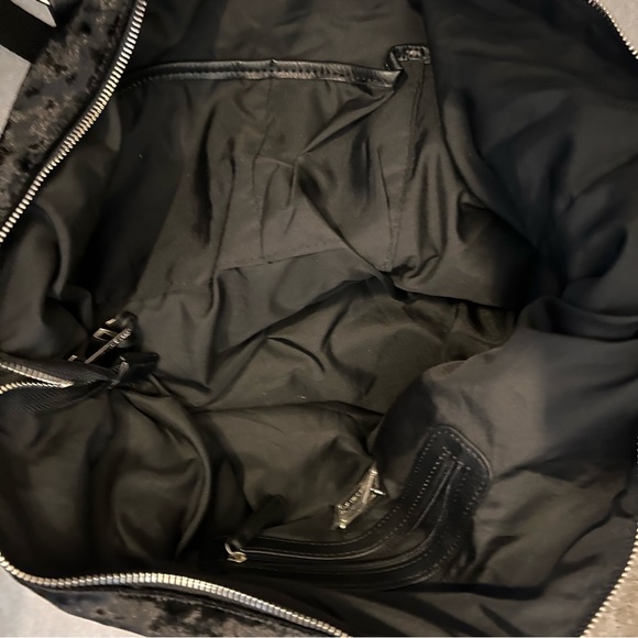 Madden Girl Crush Velvet Weekend Bag - Picture 5 of 10